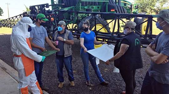 Agrotóxicos em tanques: mistura errada pode resultar em grandes prejuízos econômicos ao produtor rural