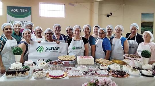 Alimentação de qualidade, redução dos custos de produção e produtos diferenciados: os três pilares de curso do Senar-RS ministrado por associada