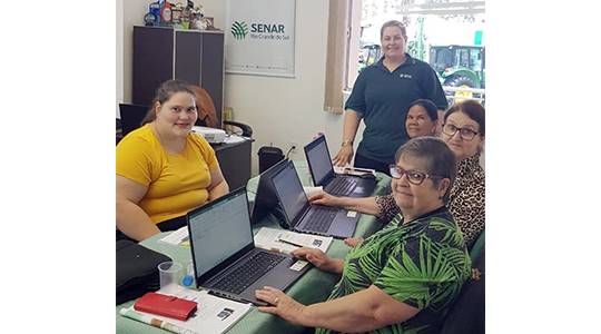 Associadas da Unitec ministram cursos do Senar-RS na ExpoFest Ijuí